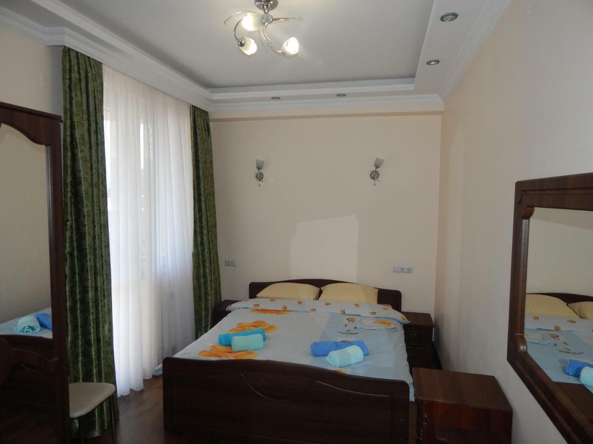 Apartment First Line From Sea Батуми Экстерьер фото