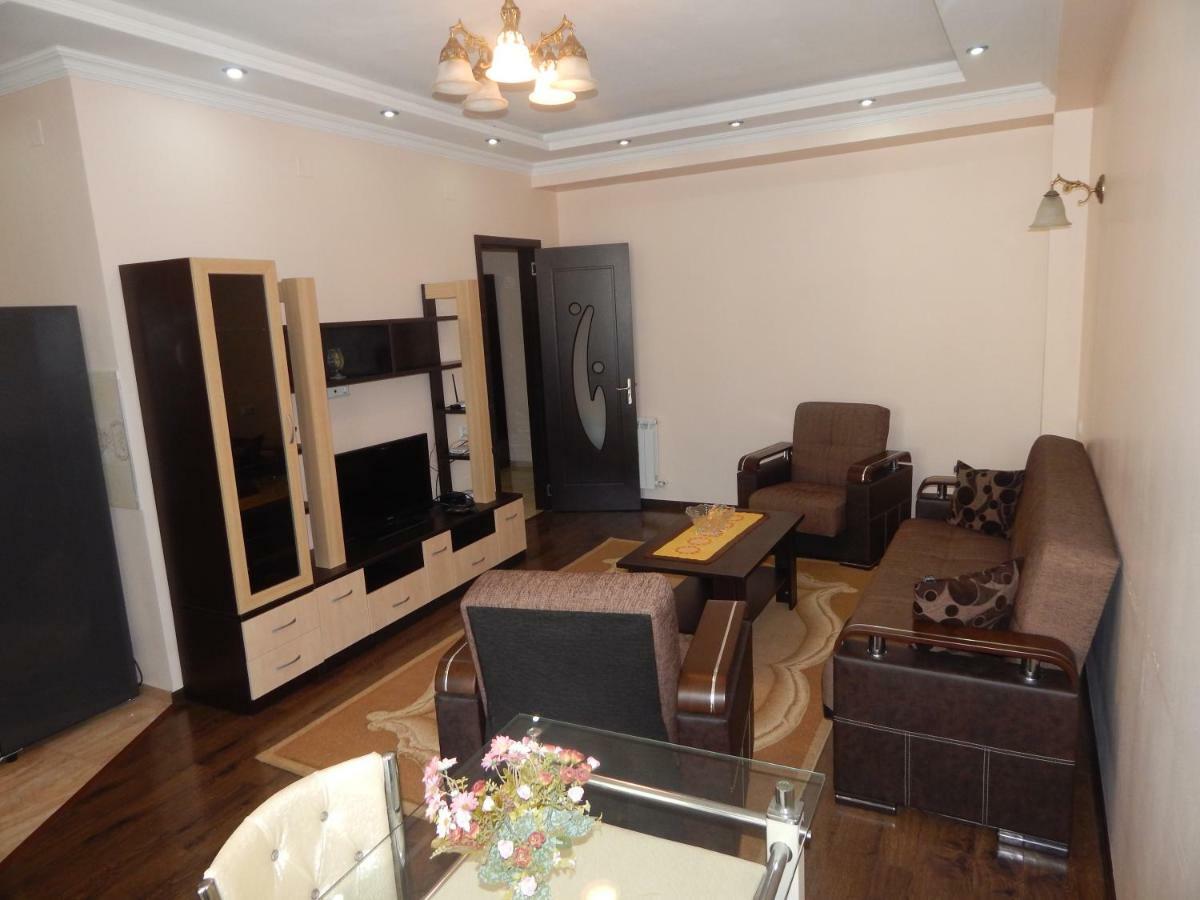 Apartment First Line From Sea Батуми Экстерьер фото