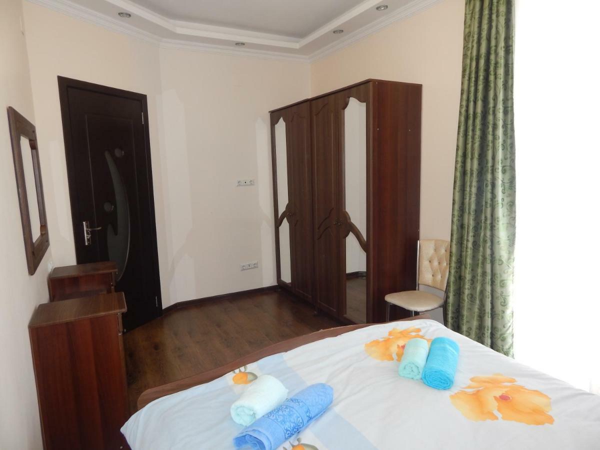Apartment First Line From Sea Батуми Экстерьер фото